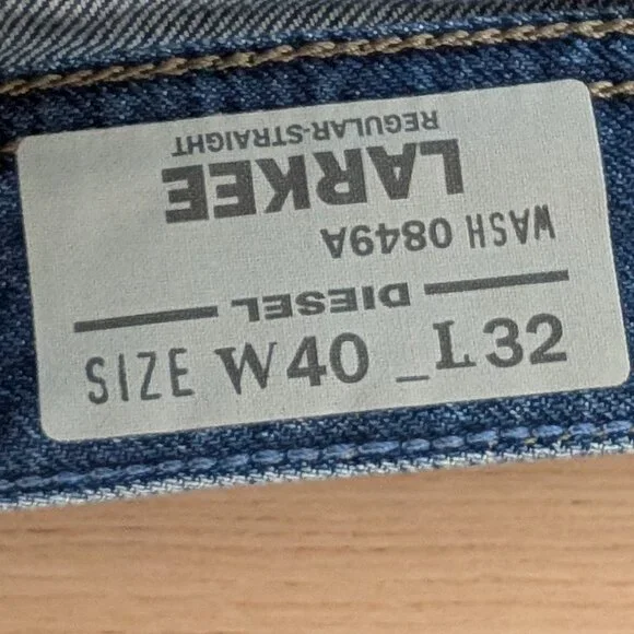 NWT Diesel Larkee Regular Straight Jeans W40 L32 Medium Wash Premium Denim